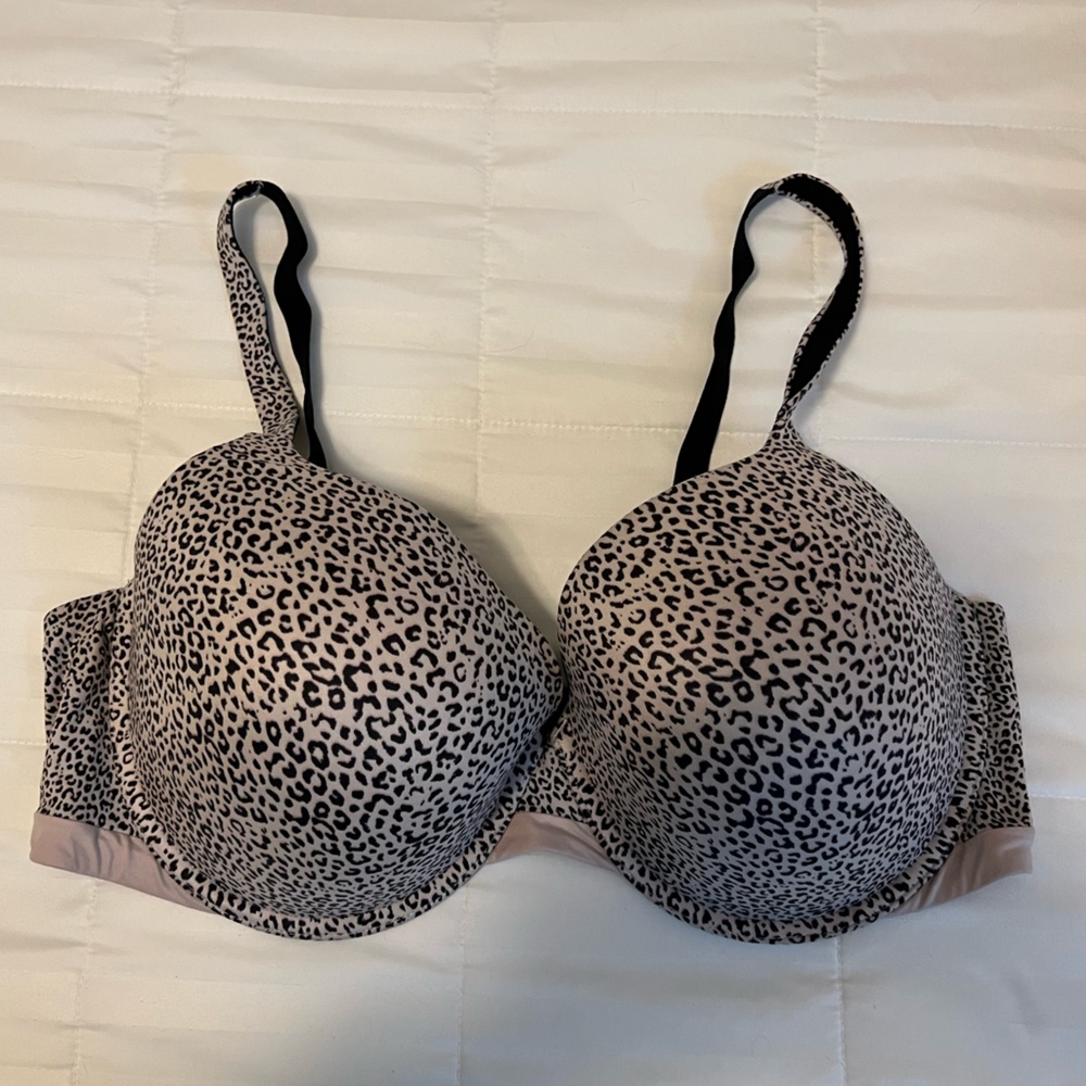 EUC VICTORIA’S SECRET BODY BY VICTORIA PERFECT SHAPE SIZE 40DD LEOPARD PINK